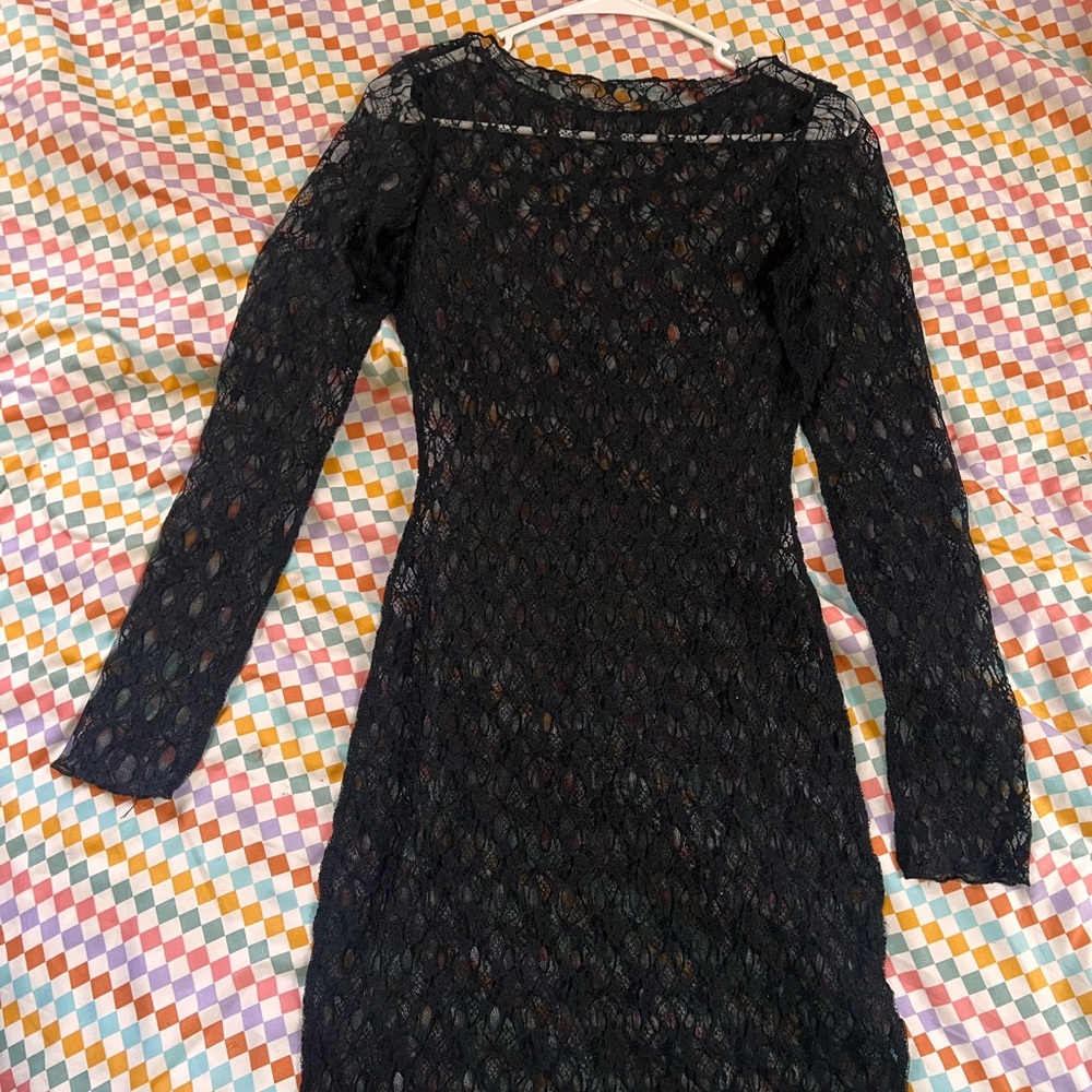 Black Lace Long-Sleeve Bodycon Dress